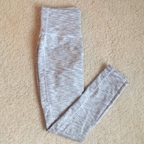 Athleta Pants - Athleta High Rise Serene Chaturanga 7/8 tight